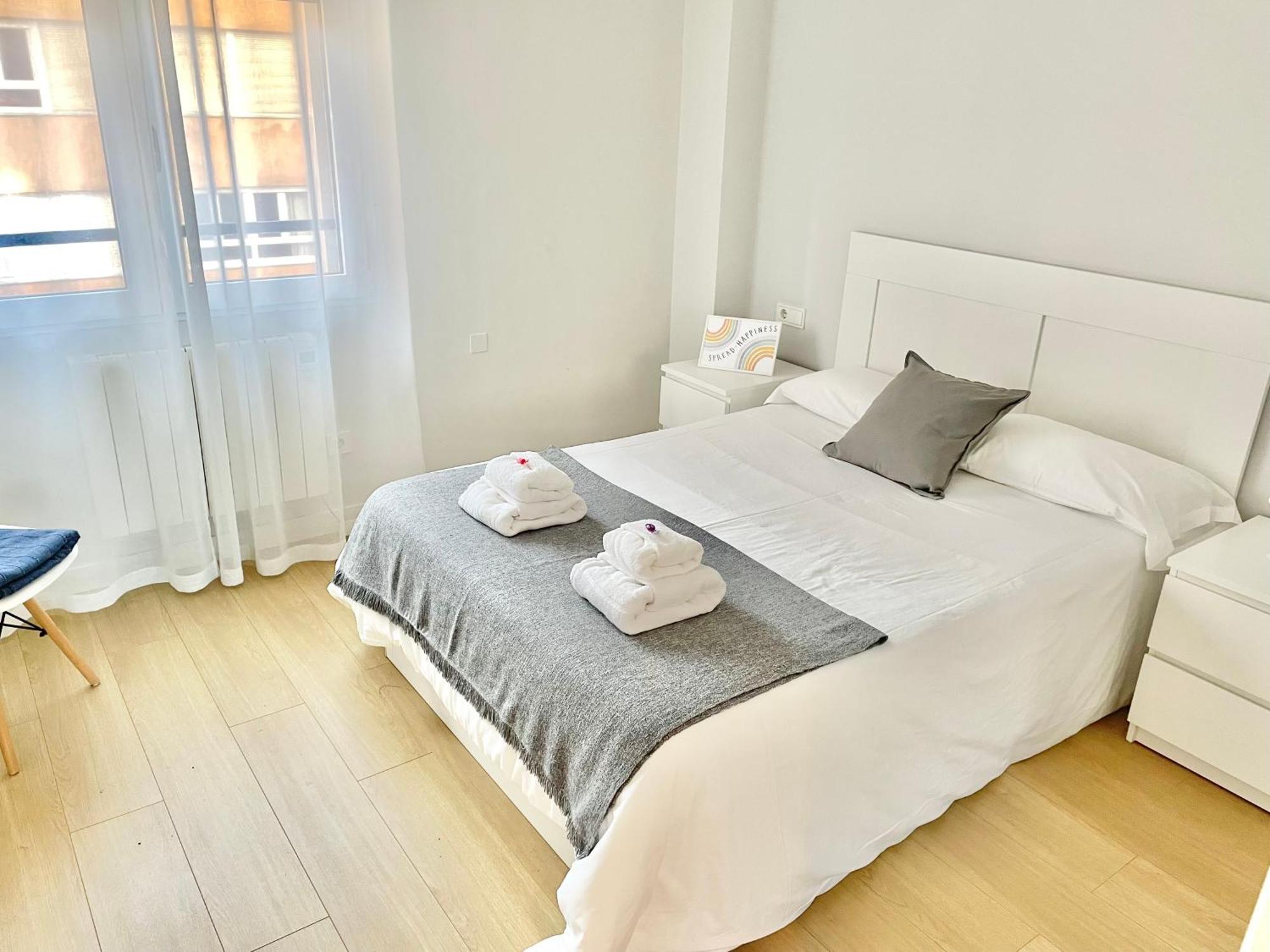 Apartamento San Lorenzo Playa. Vistas Al Mar. Gijon Exterior photo